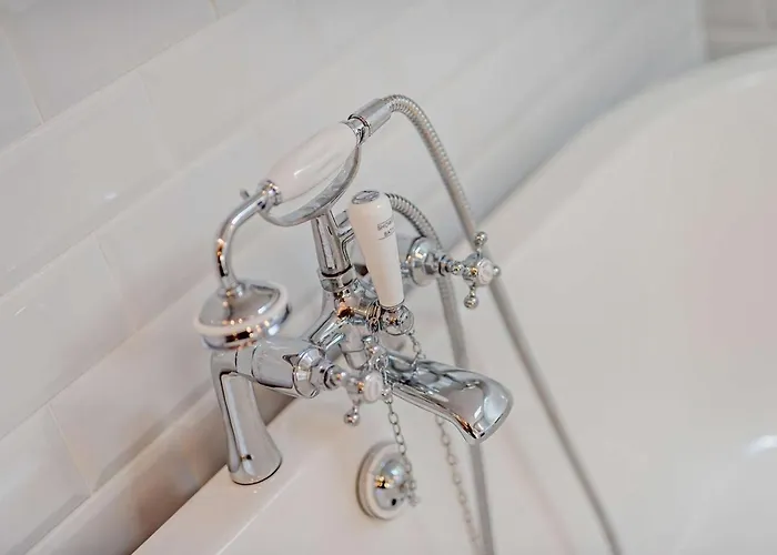 4 Bed In Hawkswick Oc-o27755 *